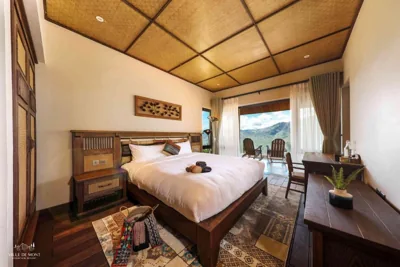 Executive Three Bedroom Villa on the Rock — Ville De Mont Mountain Resort